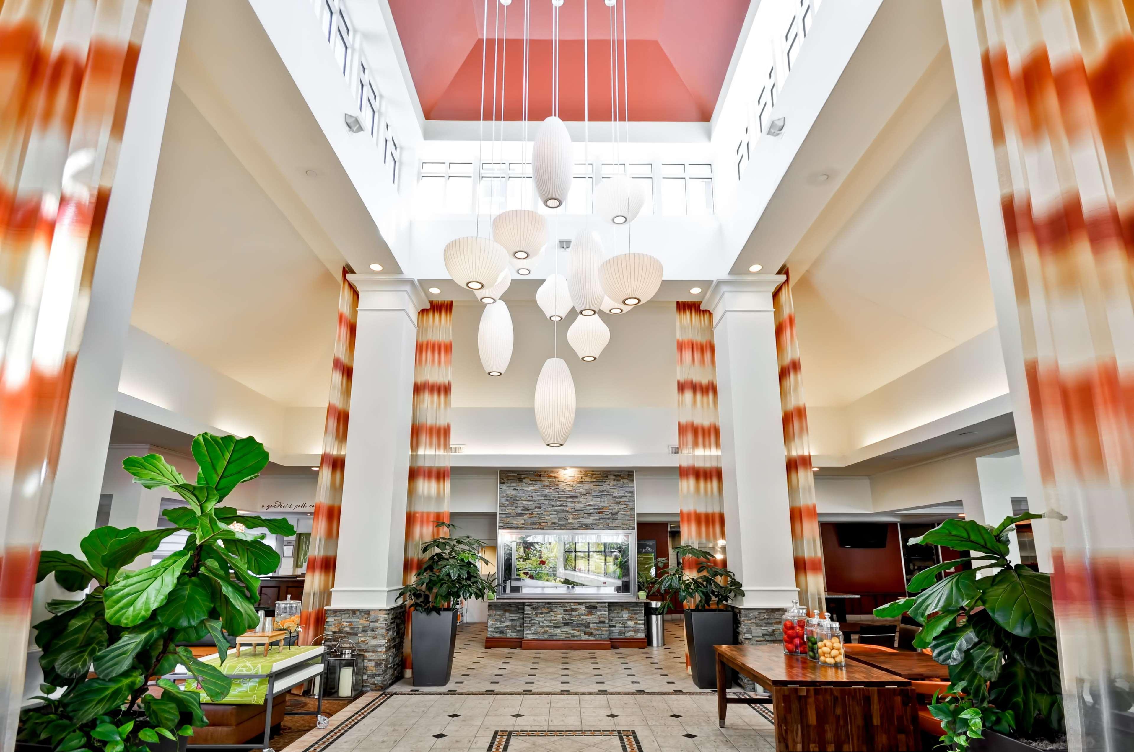 Hilton Garden Inn Tampa North Temple Terrace Eksteriør billede