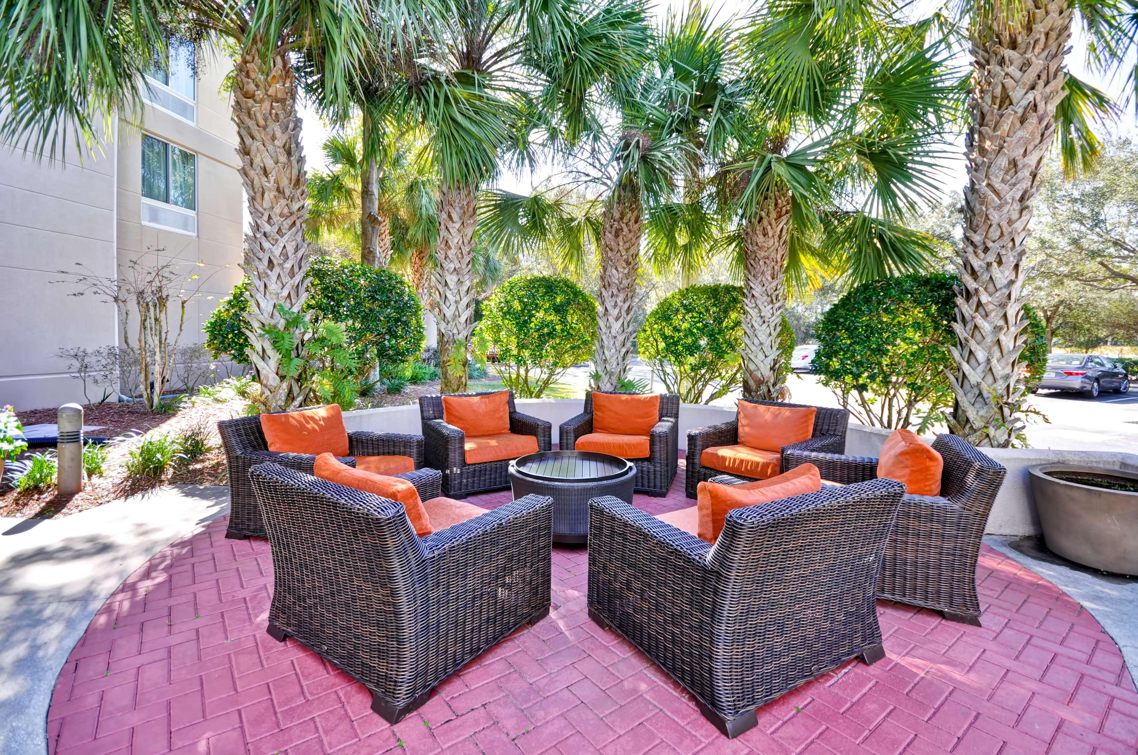 Hilton Garden Inn Tampa North Temple Terrace Eksteriør billede