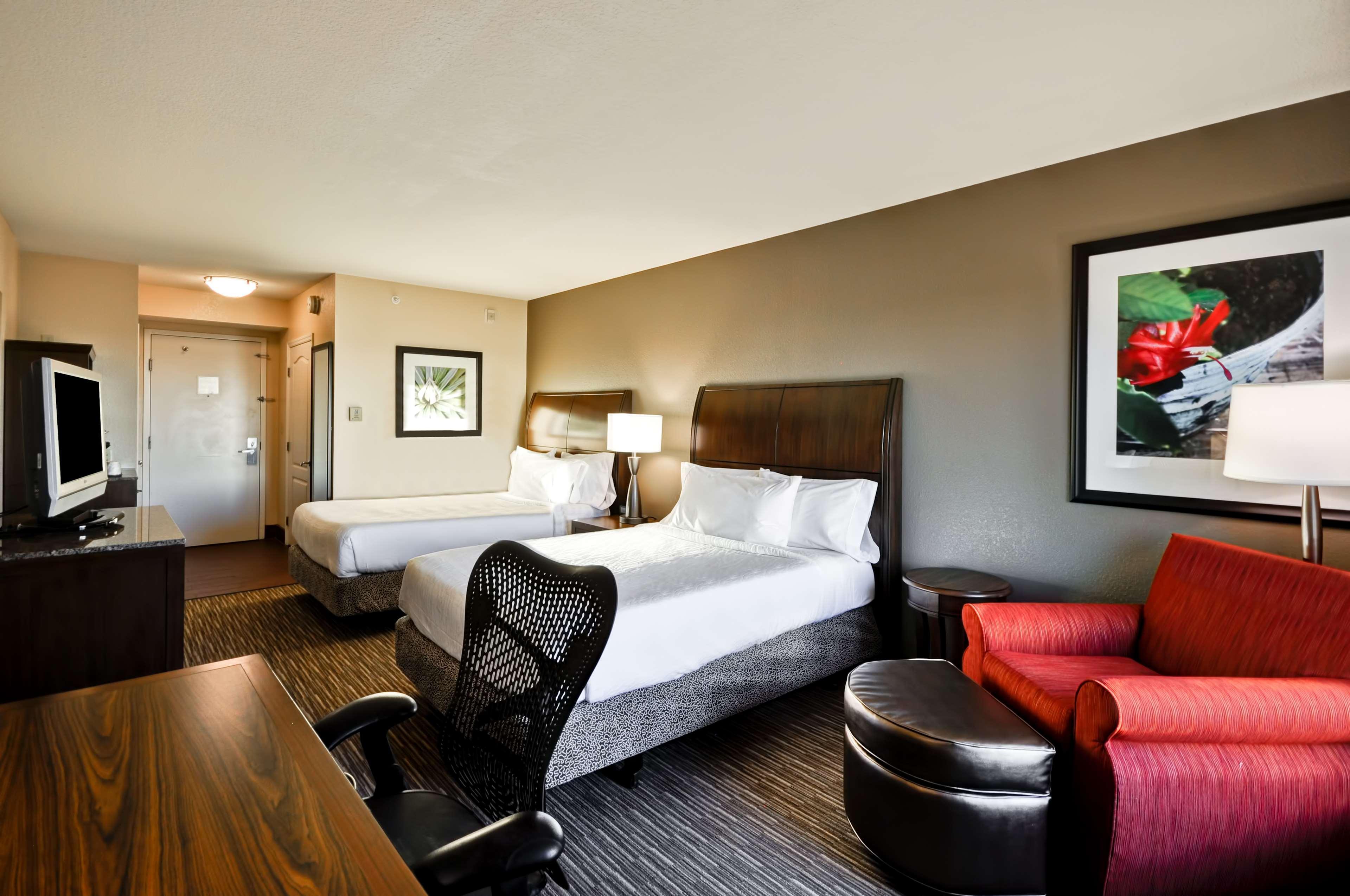 Hilton Garden Inn Tampa North Temple Terrace Eksteriør billede