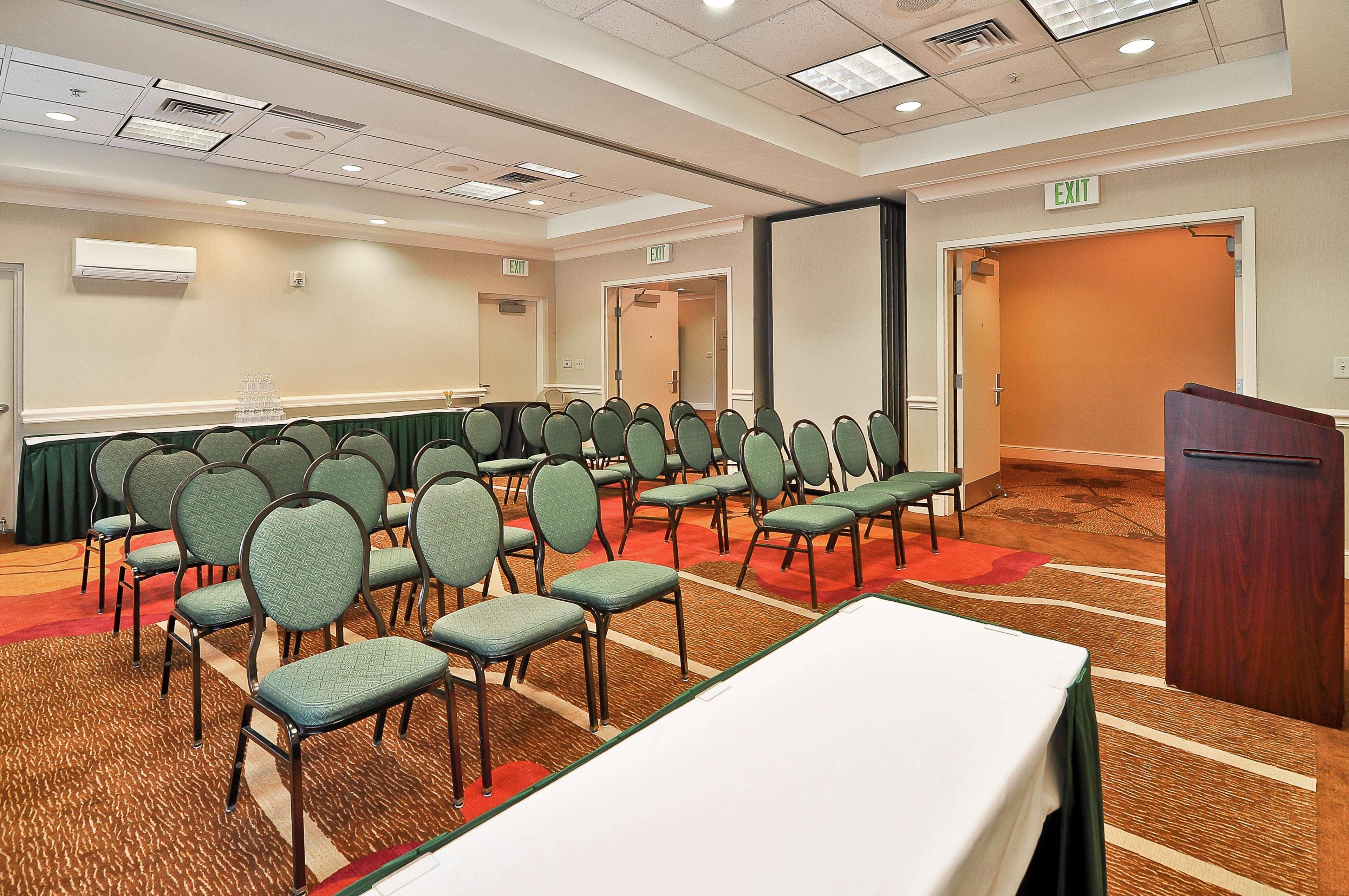 Hilton Garden Inn Tampa North Temple Terrace Eksteriør billede