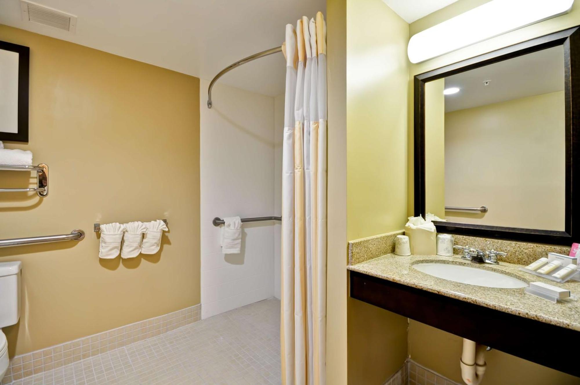 Hilton Garden Inn Tampa North Temple Terrace Eksteriør billede