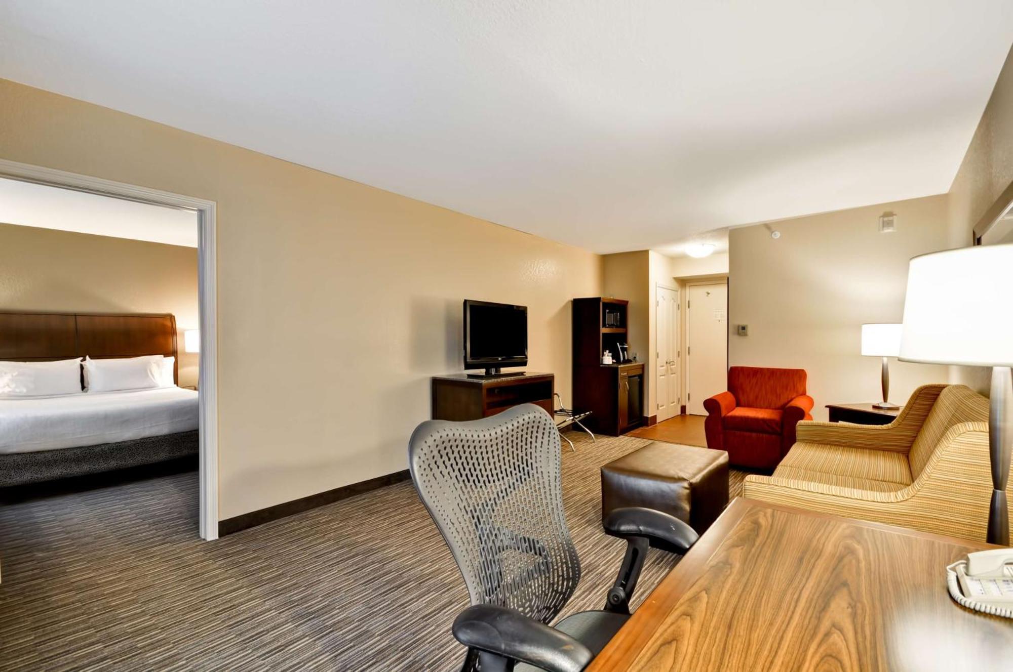 Hilton Garden Inn Tampa North Temple Terrace Eksteriør billede