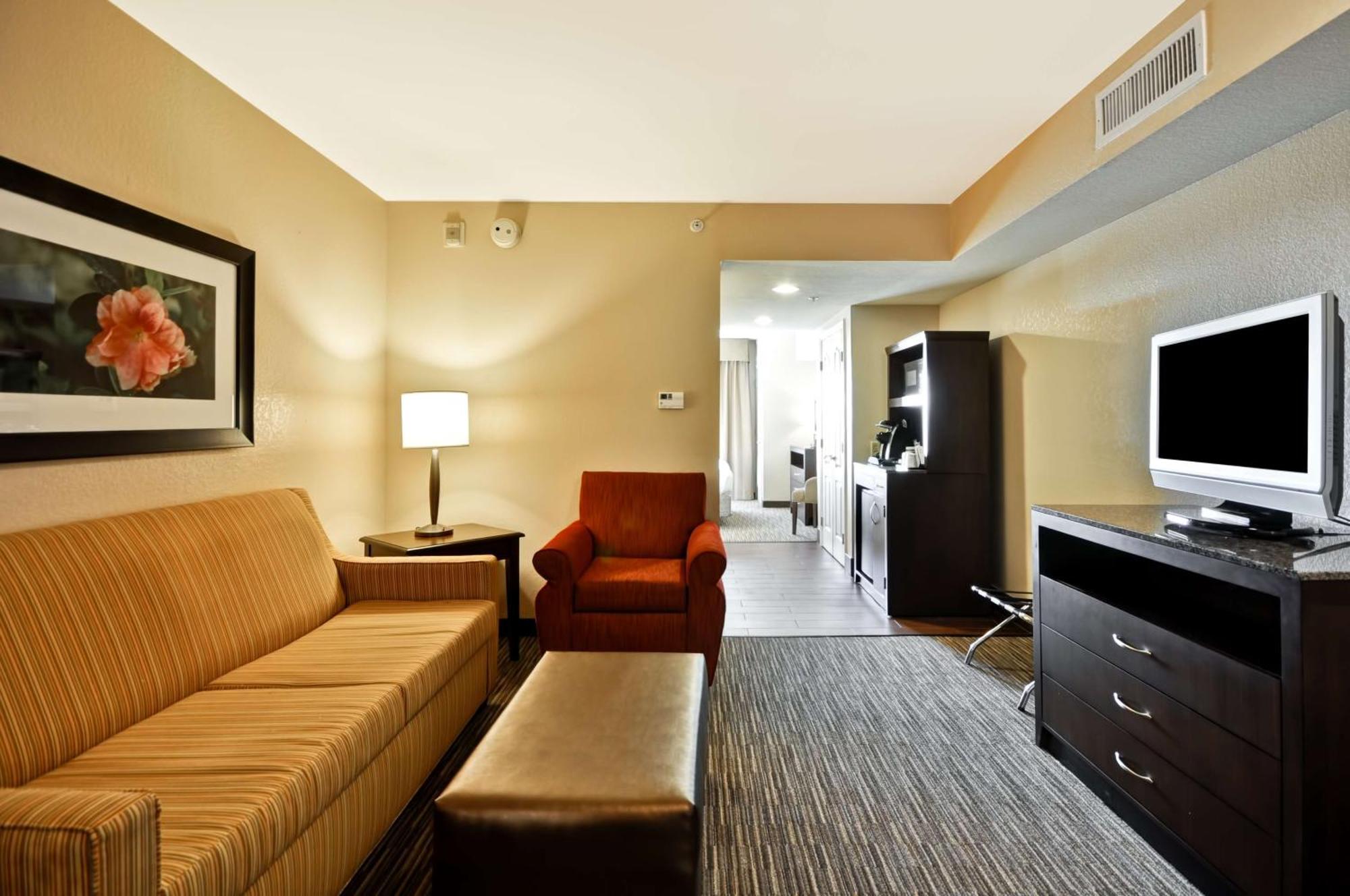 Hilton Garden Inn Tampa North Temple Terrace Eksteriør billede