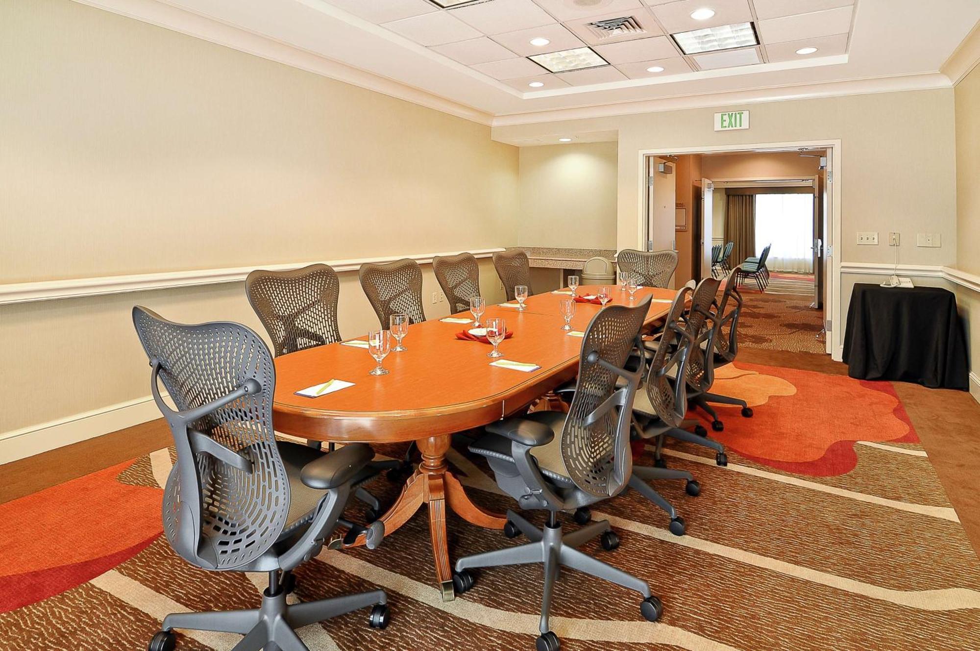Hilton Garden Inn Tampa North Temple Terrace Eksteriør billede