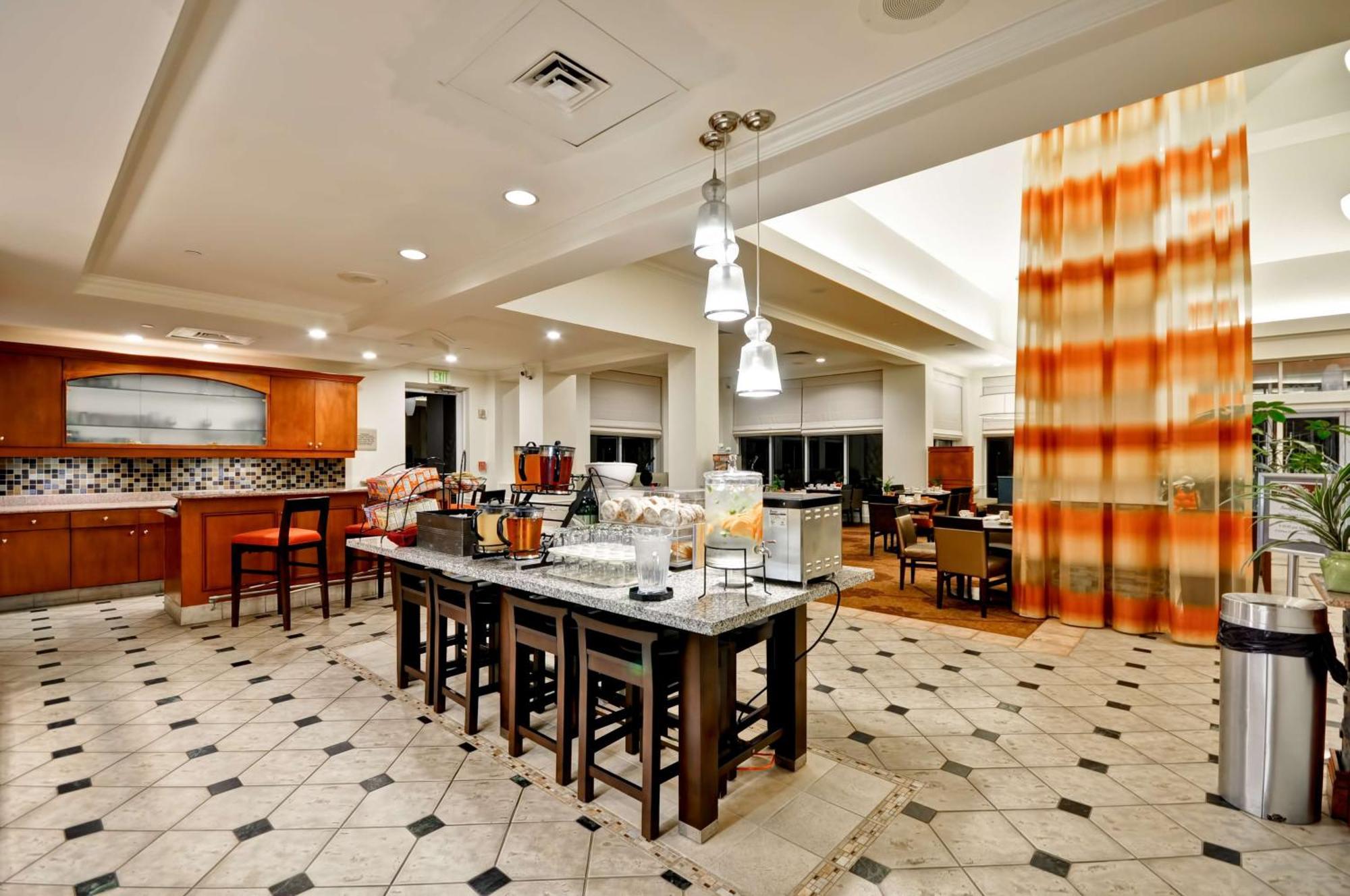 Hilton Garden Inn Tampa North Temple Terrace Eksteriør billede